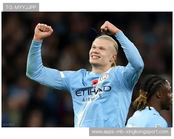 曼城前场连线哈兰德禁区内轻松破网示威，展现进攻火力之巅